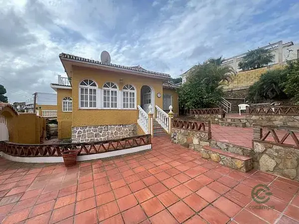 Villa en Torremolinos con Piscina y 3 Dormitorios