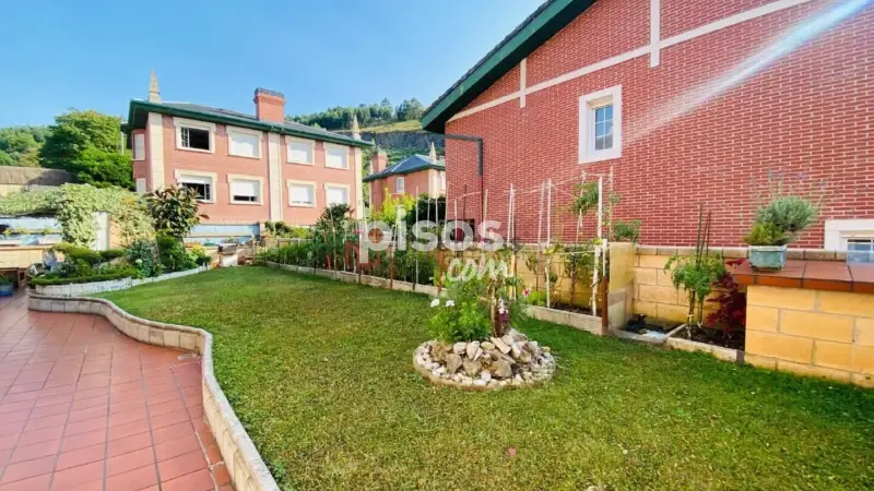 Chalet Adosado en Cotolino con Jardin y Piscina