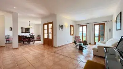 Casa en venta Alaró con piscina y vistas a la Sierra de Tramuntana
