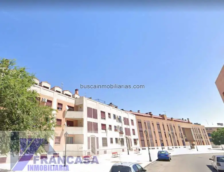 Piso en venta Yuncler 165m2 3 dormitorios 2 baños garaje trastero inversores
