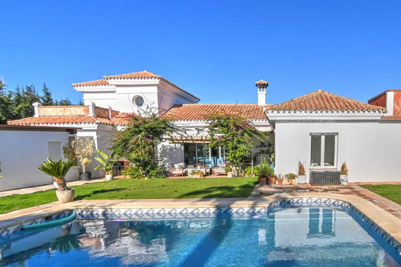 Villa en Venta Sotogrande 5 Dormitorios Piscina Jardin