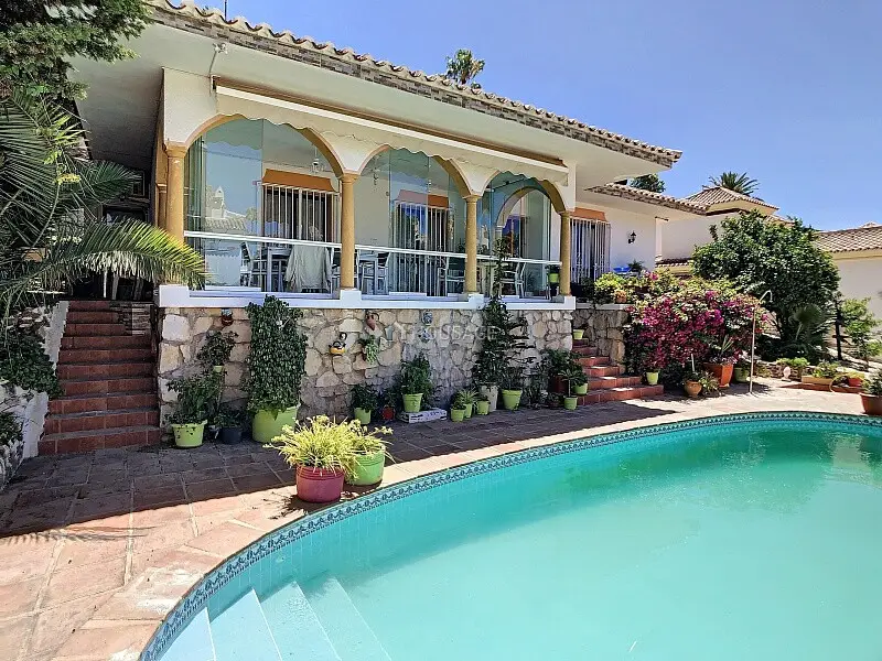 Villa en venta en Mijas Riviera del Sol con vistas al mar