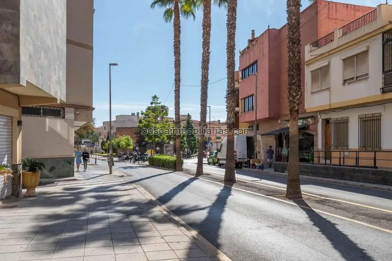 Solar con Estructura en Centro de Motril Oportunidad para Inversores