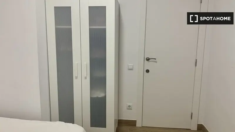 Apartamento en alquiler 3 dormitorios 1 ba
 Hospitalet de Llobregat