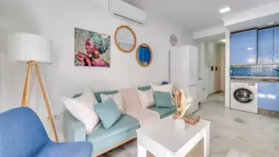 Piso en venta Fuengirola 2 dormitorios patio reformado