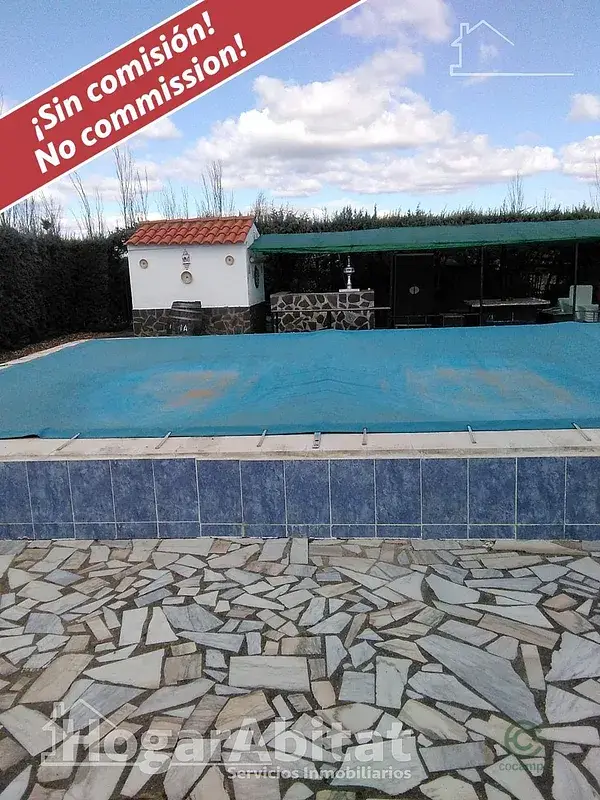 Chalet con Piscina y Jardin en Badajoz