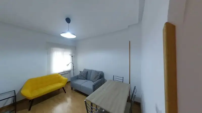 Apartamento en Plaza Mondariz Madrid 2 dormitorios 1 ba	no