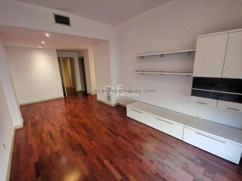 Piso en Venta en Lleida 90m2 3 habitaciones 2 baños Garaje Incluido