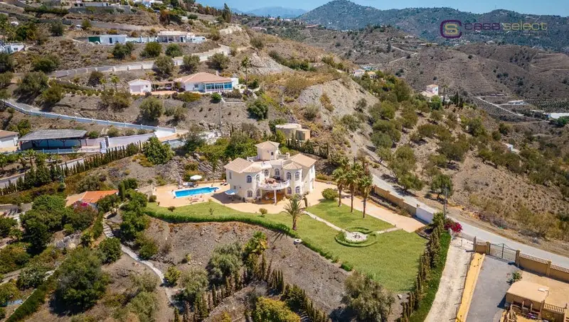 Chalet en Venta Caleta Velez Malaga