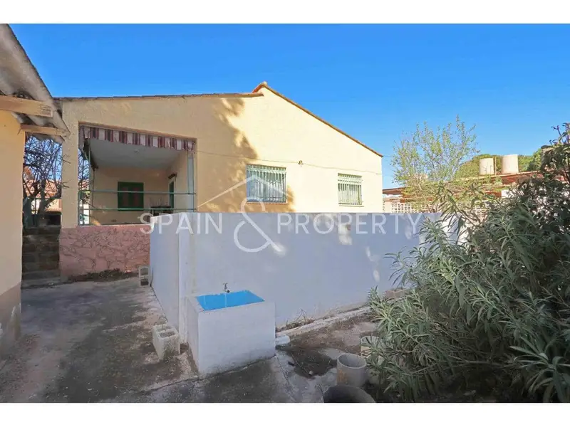 Chalet en Venta en Chiva Valencia Reforma Integral