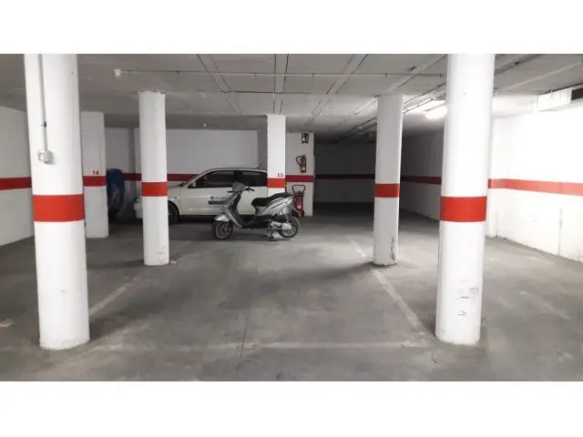 Garaje en Venta Almansa Centro Junto Registro