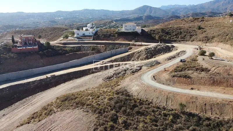 Terreno en Venta Mijas Costa Cerca de la Playa y Campos de Golf