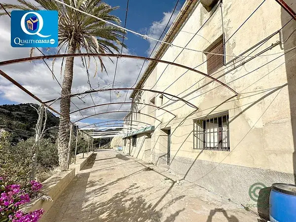 Casa de Campo en Jijona Alicante con Piscina y 6 Habitaciones