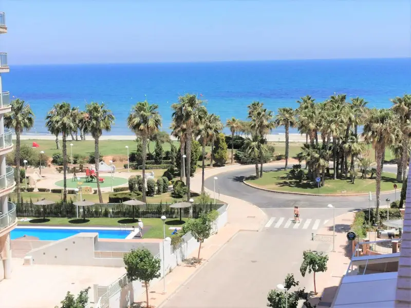 Alquiler Apartamento con Terraza y Vistas al Mar en Oropesa