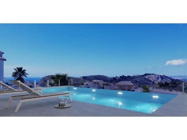 Villa de Lujo con Vistas al Mar en Cumbre del Sol