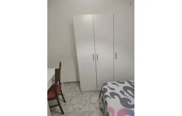 Alquiler Apartamento 4 Dormitorios Barcelona Chicas