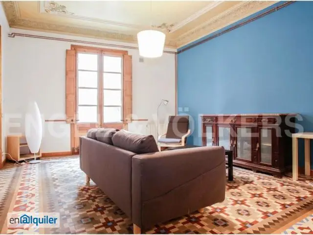 Alquiler piso Ciutat Vella 4 habitaciones 3 baños