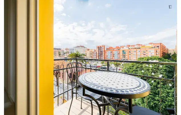 Alquiler Apartamento 4 Dormitorios Valencia Cerca Universidades