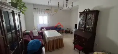 Piso en Venta cerca de Renfe Utrera 3 Dormitorios 2 Baños