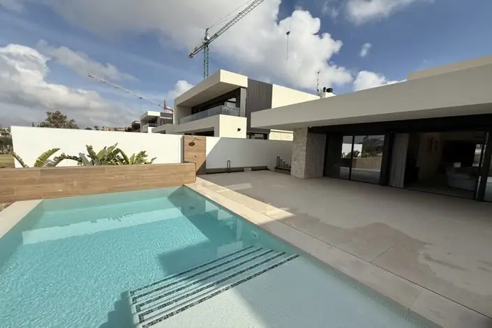 Villa de Lujo en Venta La Finca Golf 3 Dormitorios