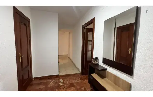 Alquiler Apartamento 5 Dormitorios Granada 3-24 Meses