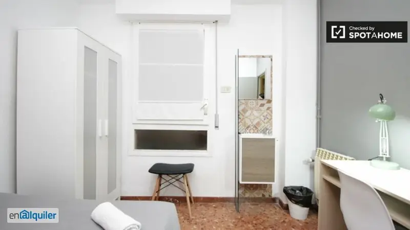 Habitaci	ón Amueblada en Piso Compartido Eixample Barcelona