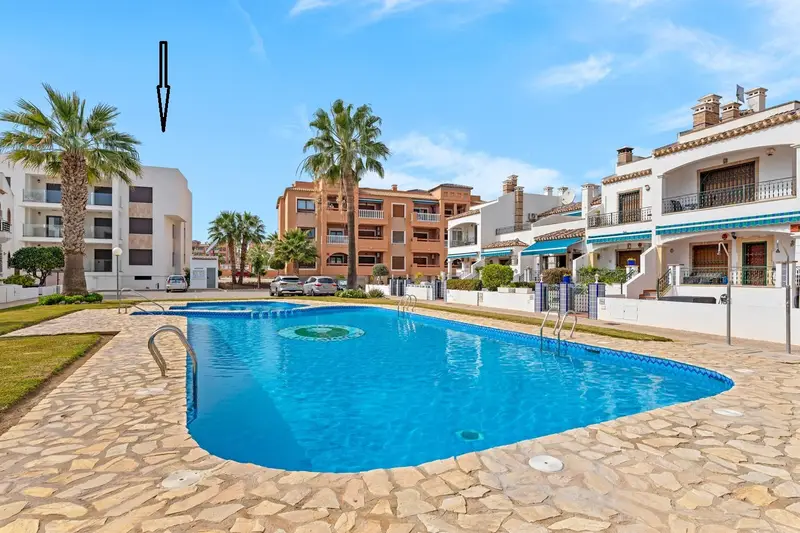 Atico en Villamartin Orihuela Costa con Solarium Privado