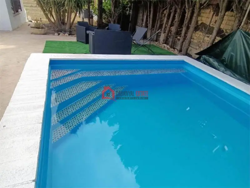 Chalet con Piscina en Lliria Alquiler Verano