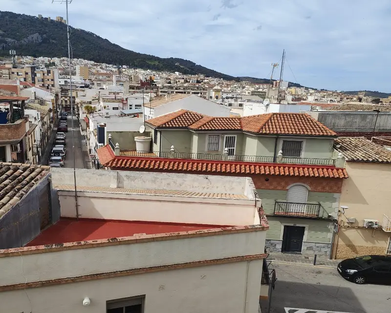 Piso 180m2 2 habitaciones 2 baños Jaén