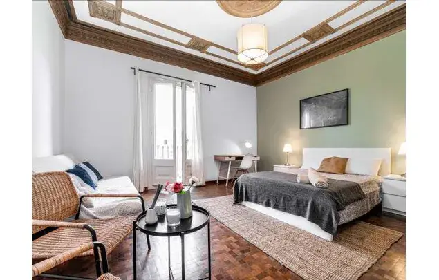 Habitacion para estudiantes mujeres cerca universidad Barcelona