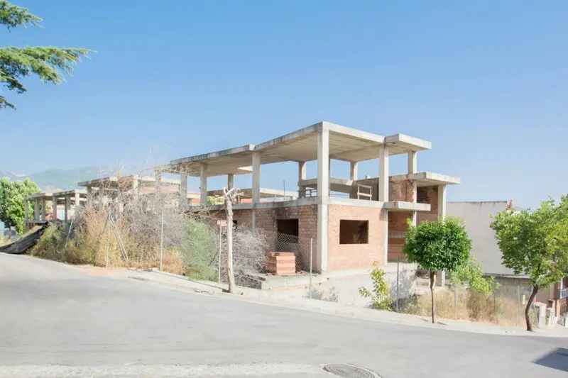 Venta Adosado con chimenea en Centro Salud, Huetor-Vega - Ref: BHR748457
