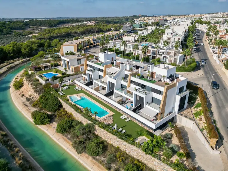 Piso de 3 Dormitorios en venta Orihuela Costa, España
