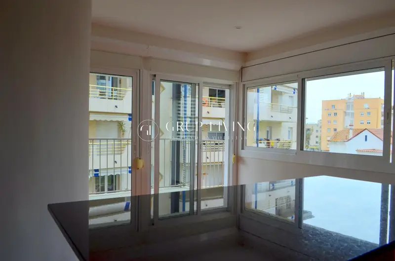 Venta Piso Soleado Centro Sitges Jardin Piscina Parking