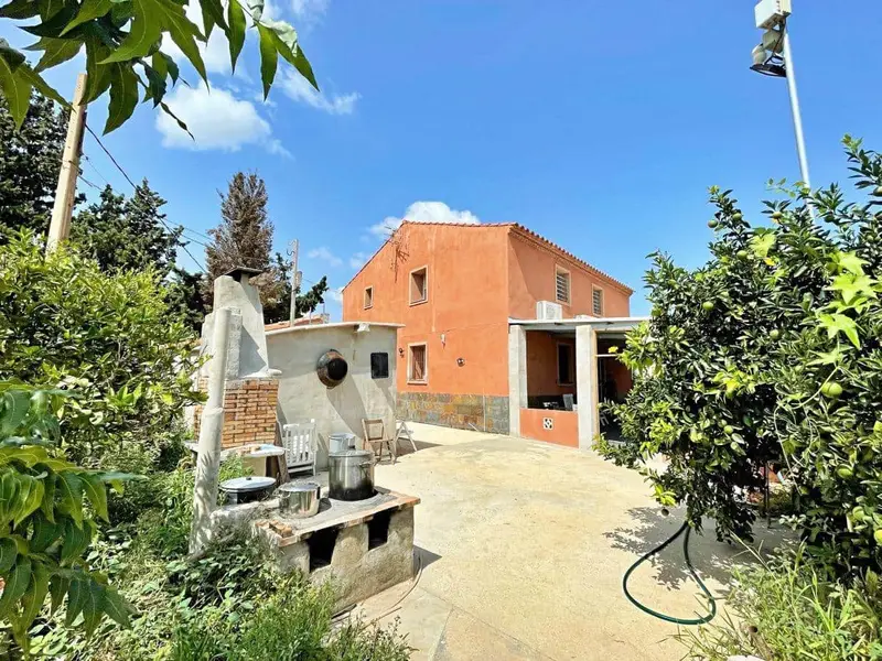 Finca Rural en Tortosa con dos Viviendas y Piscina