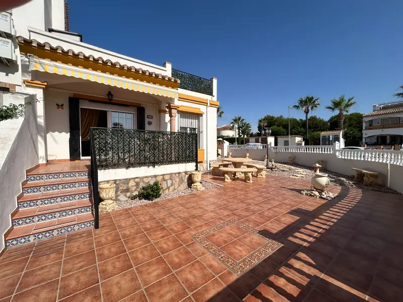 Casa con Piscina en Orihuela Costa Los Dolses