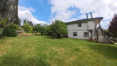 Casa en Venta en O Pino Chalet 7 Dormitorios 4 Banos Jardin Garaje