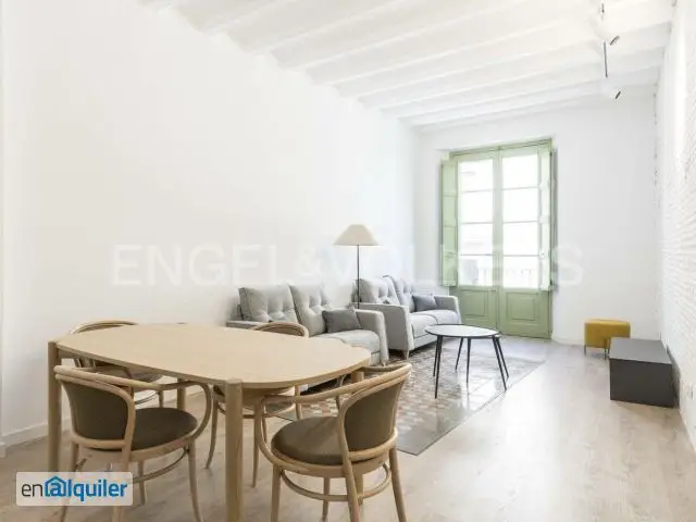 Alquiler piso 2 baños Ciutat Vella Barcelona