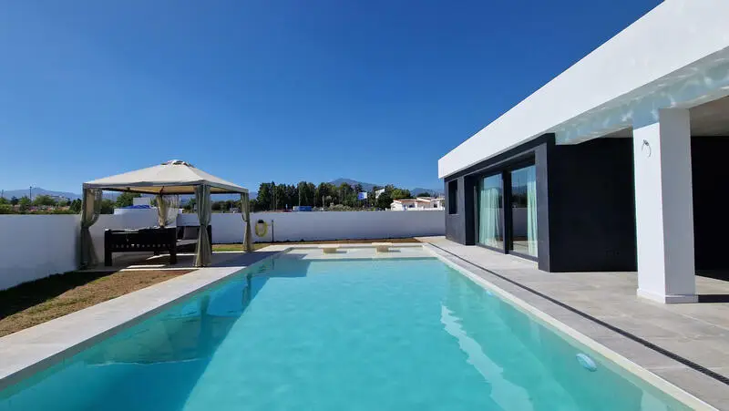 Villa 3 Dormitorios San Pedro Alcántara Costa del Sol