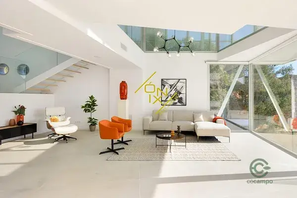 Villa de Lujo en Sitges con Vistas al Mar y Diseño Sostenible