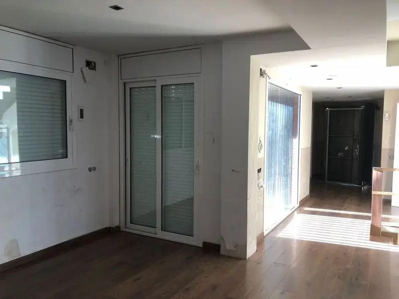 Casa Unifamiliar 546m2 Viladecans 4 Dormitorios 3 Baños