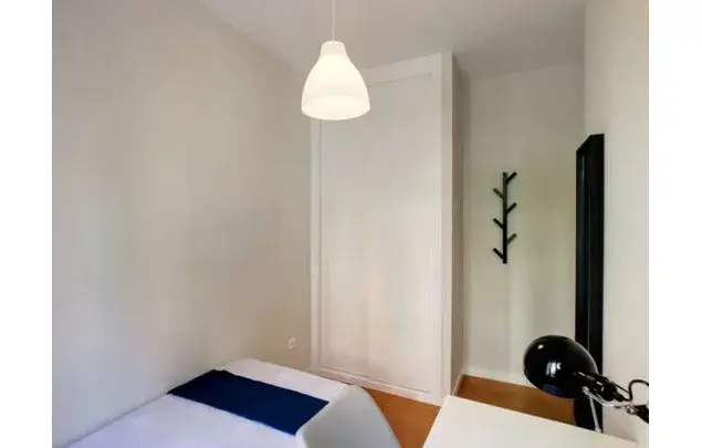 Habitacion 93m2 Madrid 6 Dormitorios Cerca Parque Retiro