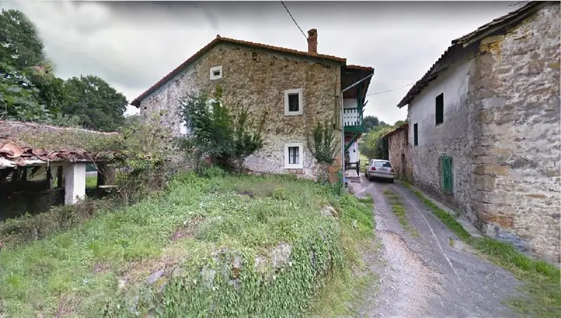 Casa con Jardin en Penilla Villafufre para Reformar