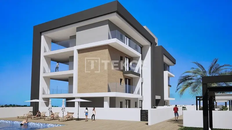 Apartamentos de Lujo en Los Alcázares con Piscina