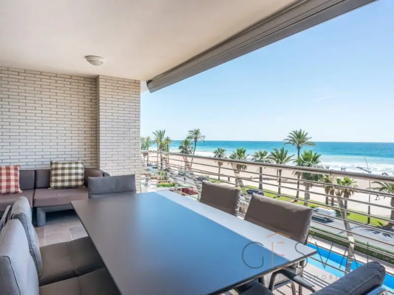 Apartamento con Garaje en Peñíscola - Primera Línea de Mar