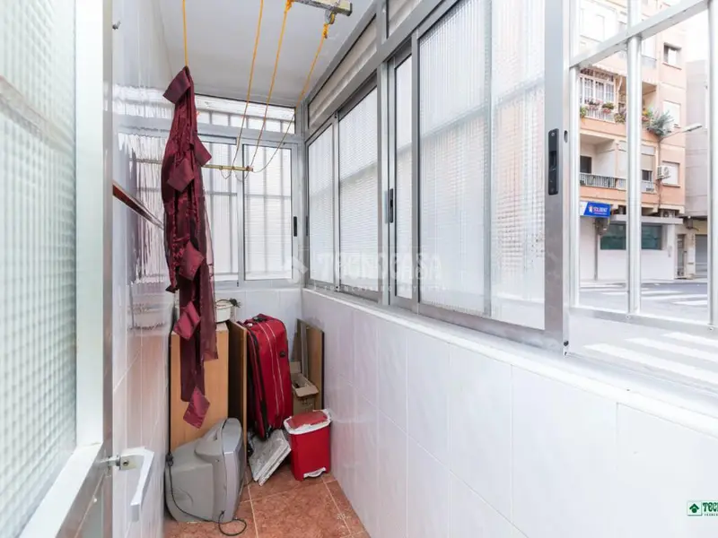 Piso en Venta en Almería - 3 Dormitorios - Terraza
