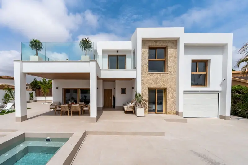 Chalet en venta en Dehesa de Campoamor, Orihuela, Alicante