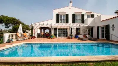 Casa en venta en Addaia con vistas al mar