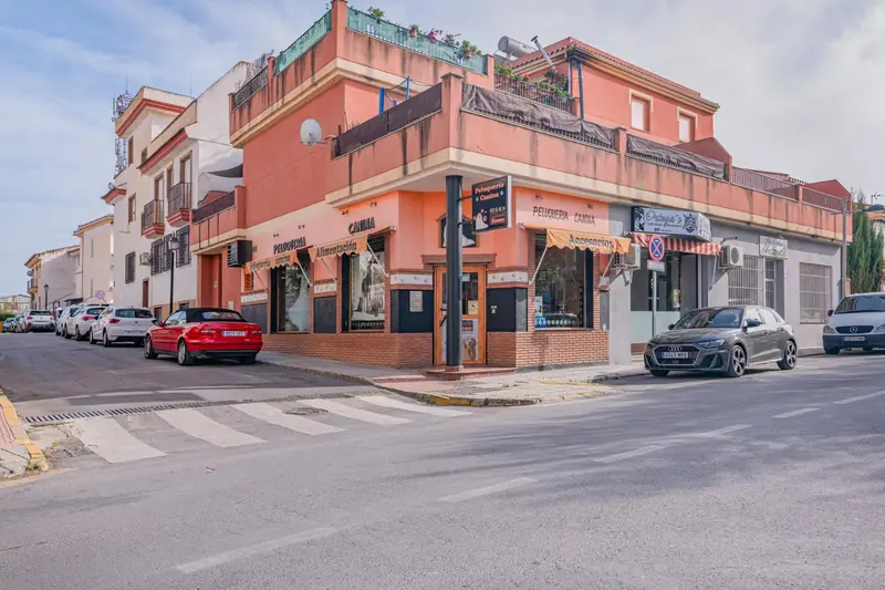 Venta Local Comercial Híjar Las Gabias Gran Oportunidad