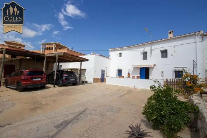 Cortijo de 5 dormitorios en Cariatiz cerca de Sorbas