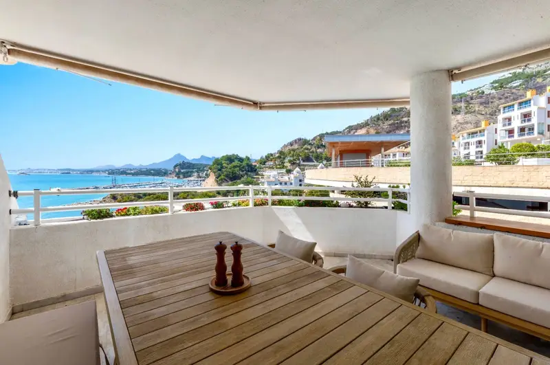 Apartamento en venta Altea con vistas al mar y a la monta												ña